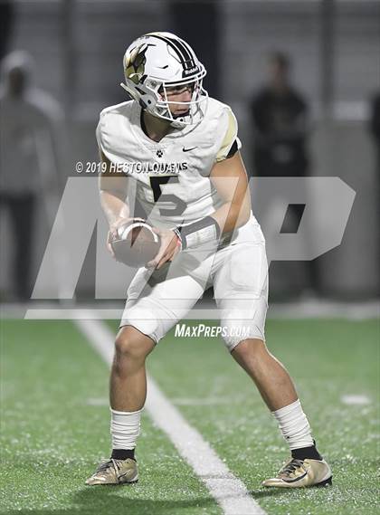 Thumbnail 2 in Calabasas @ St. John Bosco (CIF-SS D1 Playoff) photogallery.