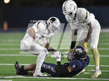 Thumbnail 1 in Calabasas @ St. John Bosco (CIF-SS D1 Playoff) photogallery.