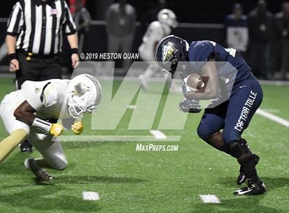 Thumbnail 3 in Calabasas @ St. John Bosco (CIF-SS D1 Playoff) photogallery.