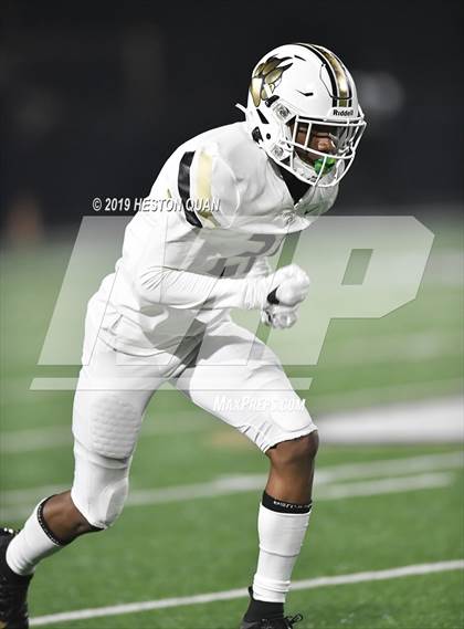 Thumbnail 3 in Calabasas @ St. John Bosco (CIF-SS D1 Playoff) photogallery.