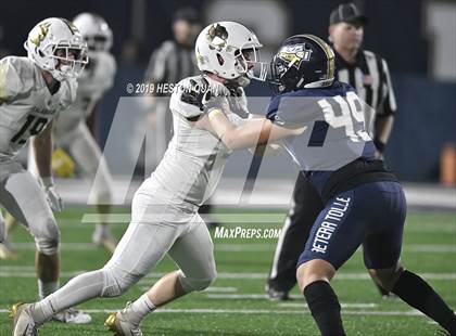 Thumbnail 2 in Calabasas @ St. John Bosco (CIF-SS D1 Playoff) photogallery.