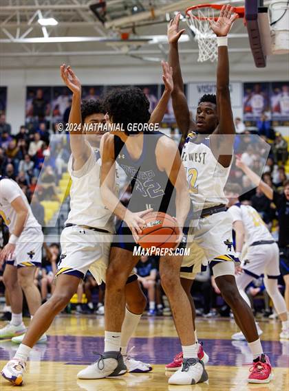 Thumbnail 2 in Creighton Prep @ Bellevue West photogallery.