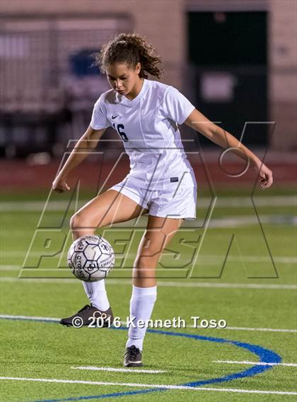 Thumbnail 3 in O'Connor vs. Stevens photogallery.