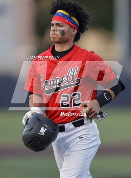 Thumbnail 3 in Dallas Jesuit vs. Coppell (UIL 6A Area Playoff) photogallery.