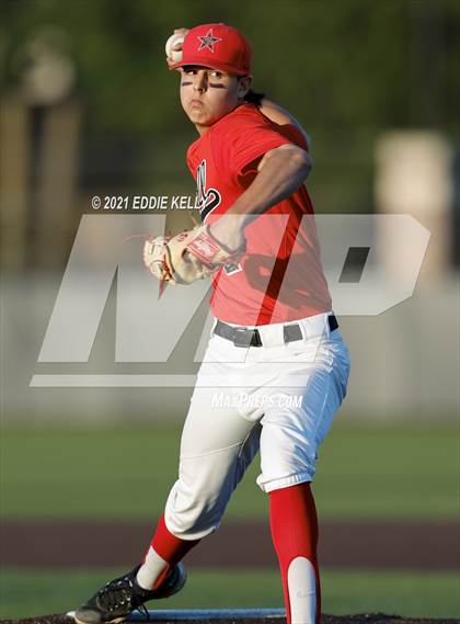 Thumbnail 1 in Dallas Jesuit vs. Coppell (UIL 6A Area Playoff) photogallery.