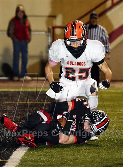 Thumbnail 2 in Jersey Shore vs. Clearfield (PIAA Class AAA 1st Round) photogallery.
