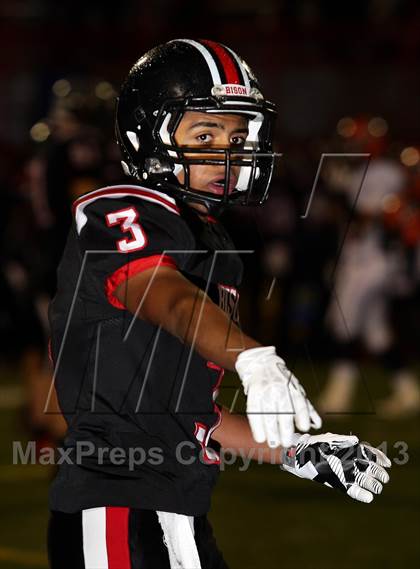 Thumbnail 2 in Jersey Shore vs. Clearfield (PIAA Class AAA 1st Round) photogallery.