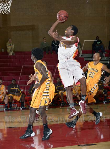 Thumbnail 1 in Mission vs. Encina Prep (Common Good Classic) photogallery.