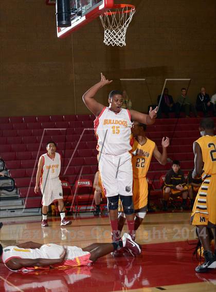 Thumbnail 2 in Mission vs. Encina Prep (Common Good Classic) photogallery.