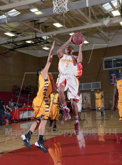 Thumbnail 2 in Mission vs. Encina Prep (Common Good Classic) photogallery.