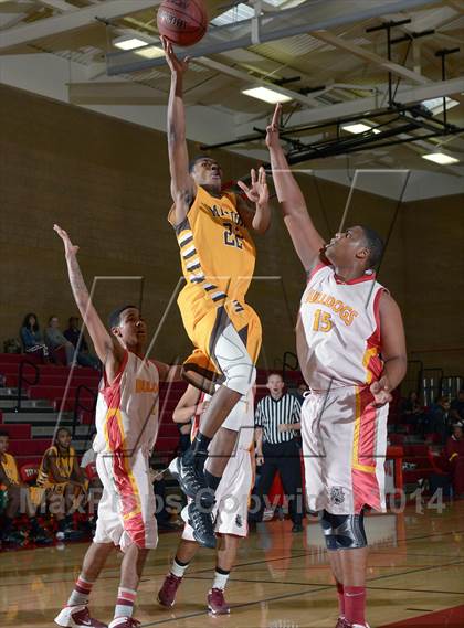 Thumbnail 2 in Mission vs. Encina Prep (Common Good Classic) photogallery.
