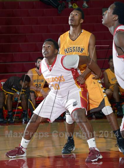 Thumbnail 2 in Mission vs. Encina Prep (Common Good Classic) photogallery.