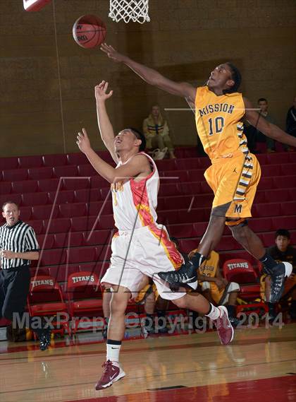 Thumbnail 3 in Mission vs. Encina Prep (Common Good Classic) photogallery.