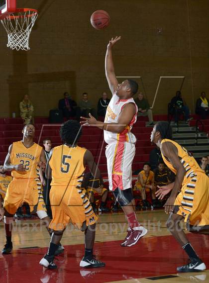 Thumbnail 1 in Mission vs. Encina Prep (Common Good Classic) photogallery.