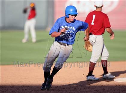 Thumbnail 3 in North vs. South (Austin Area All-Stars) photogallery.