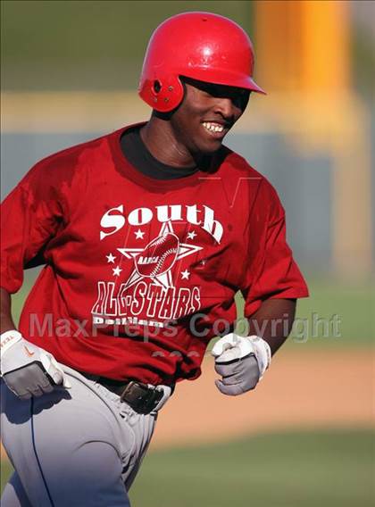 Thumbnail 2 in North vs. South (Austin Area All-Stars) photogallery.