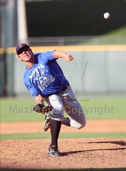 Thumbnail 3 in North vs. South (Austin Area All-Stars) photogallery.