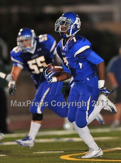 Thumbnail 2 in Gardena @ Charter Oak photogallery.