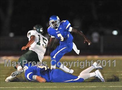 Thumbnail 3 in Gardena @ Charter Oak photogallery.
