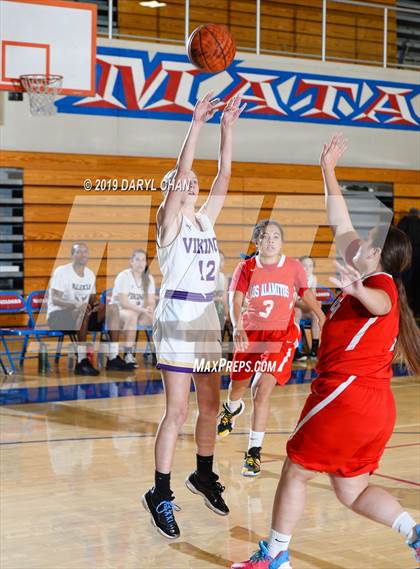 Thumbnail 3 in Los Alamitos vs Valencia photogallery.