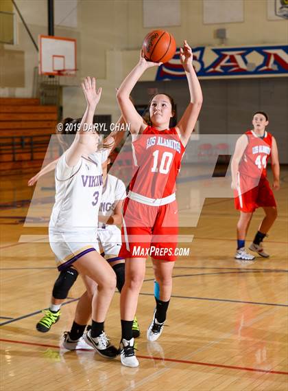 Thumbnail 3 in Los Alamitos vs Valencia photogallery.