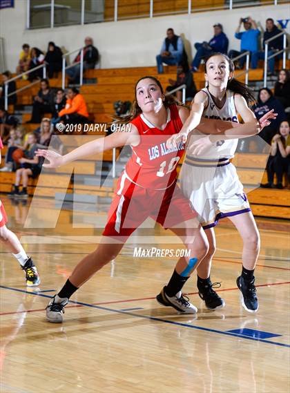 Thumbnail 3 in Los Alamitos vs Valencia photogallery.