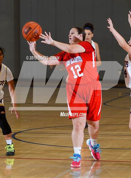 Thumbnail 1 in Los Alamitos vs Valencia photogallery.