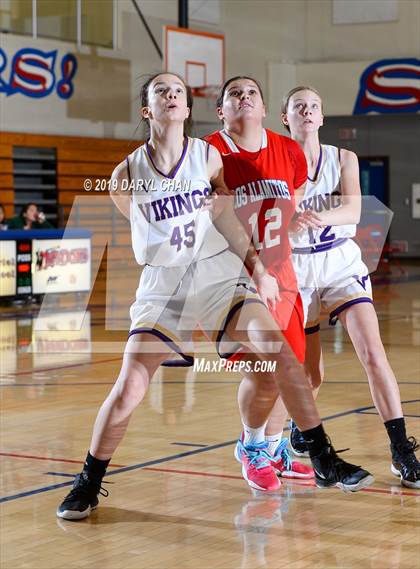 Thumbnail 2 in Los Alamitos vs Valencia photogallery.