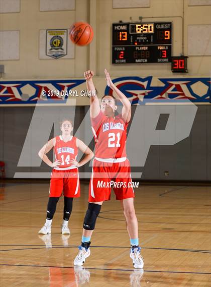Thumbnail 1 in Los Alamitos vs Valencia photogallery.