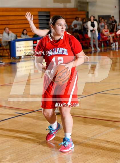 Thumbnail 2 in Los Alamitos vs Valencia photogallery.