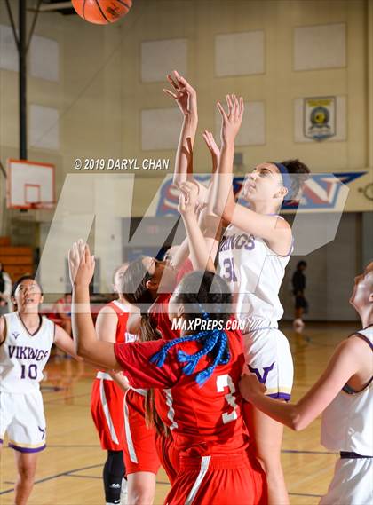 Thumbnail 3 in Los Alamitos vs Valencia photogallery.