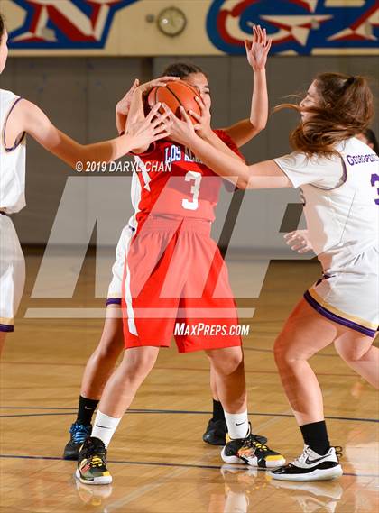 Thumbnail 2 in Los Alamitos vs Valencia photogallery.