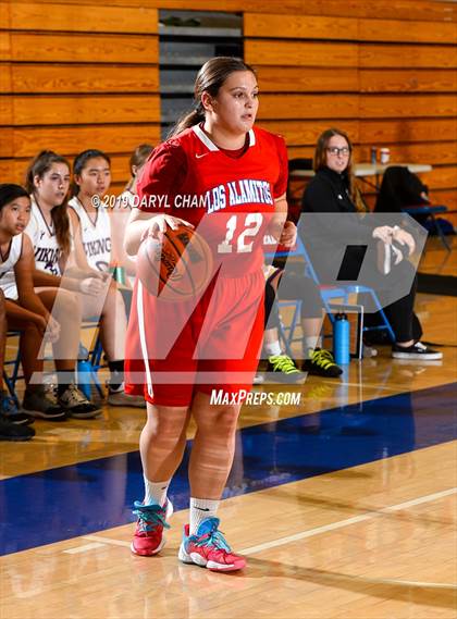 Thumbnail 3 in Los Alamitos vs Valencia photogallery.