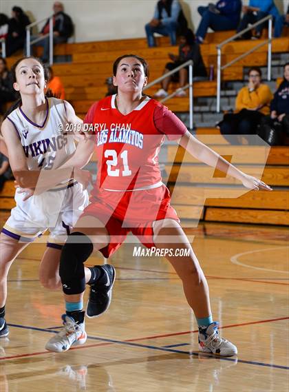Thumbnail 1 in Los Alamitos vs Valencia photogallery.