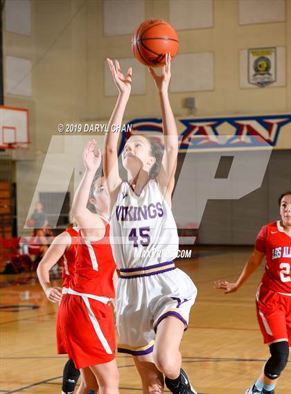 Thumbnail 1 in Los Alamitos vs Valencia photogallery.