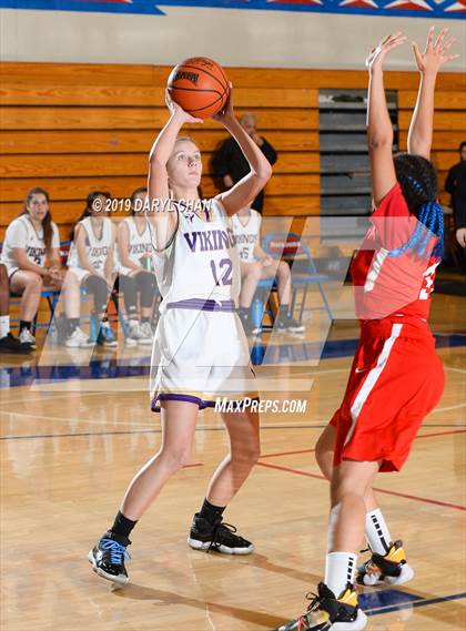 Thumbnail 1 in Los Alamitos vs Valencia photogallery.