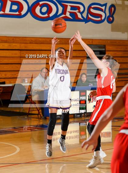 Thumbnail 2 in Los Alamitos vs Valencia photogallery.