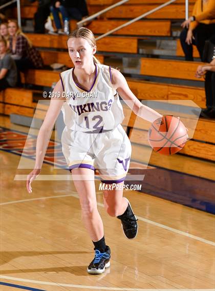 Thumbnail 2 in Los Alamitos vs Valencia photogallery.