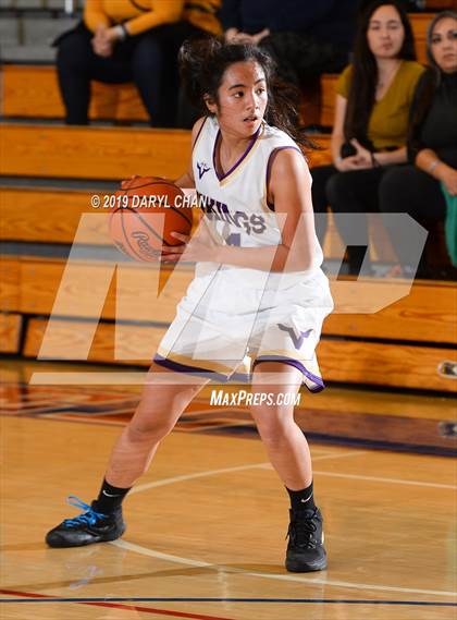 Thumbnail 3 in Los Alamitos vs Valencia photogallery.