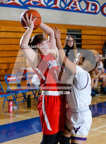 Thumbnail 2 in Los Alamitos vs Valencia photogallery.