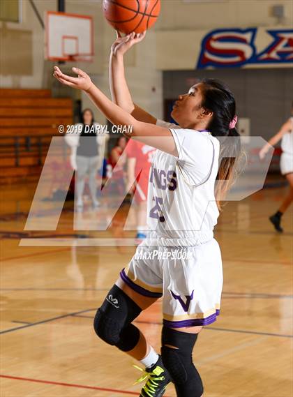 Thumbnail 2 in Los Alamitos vs Valencia photogallery.