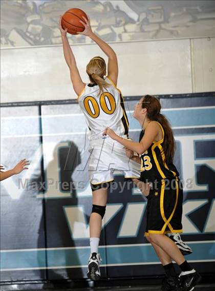 Thumbnail 2 in Foothill vs. Cerritos (Larry Doyle Tournament) photogallery.
