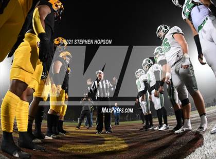 Thumbnail 3 in Edison vs. St. Mary's (CIF SJS D1 Round 2 Playoff) photogallery.