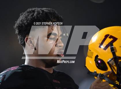 Thumbnail 2 in Edison vs. St. Mary's (CIF SJS D1 Round 2 Playoff) photogallery.