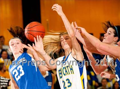 Thumbnail 1 in Highlands vs. Newport Central Catholic (36th District Championship) photogallery.