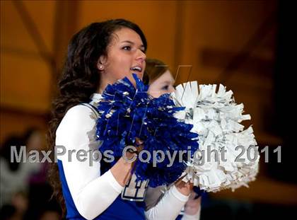 Thumbnail 2 in Highlands vs. Newport Central Catholic (36th District Championship) photogallery.