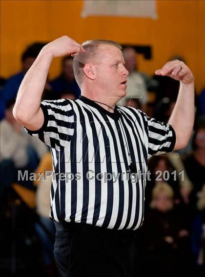 Thumbnail 2 in Highlands vs. Newport Central Catholic (36th District Championship) photogallery.