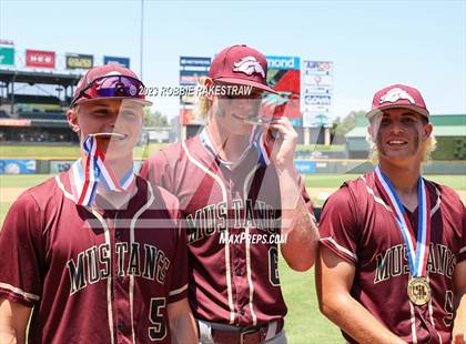 Thumbnail 3 in Magnolia West vs. Argyle (UIL 5A Baseball State Final Medal Ceremony) photogallery.