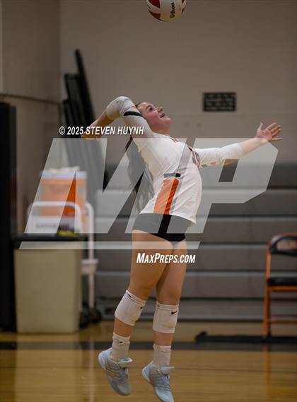 Thumbnail 2 in JV: Molalla @ Gladstone photogallery.