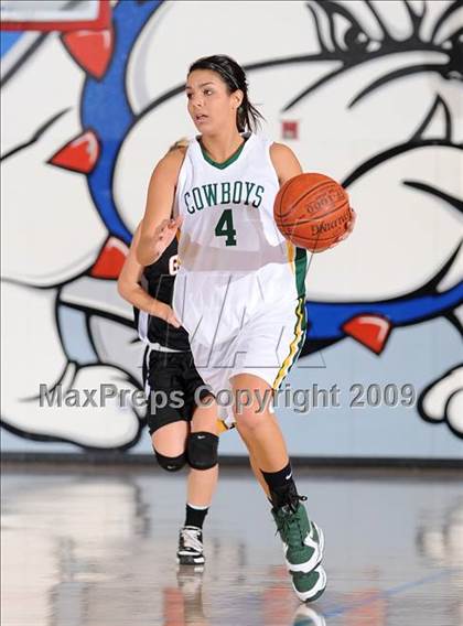 Thumbnail 3 in Galt vs. Livermore (Bulldog Winter Classic) photogallery.